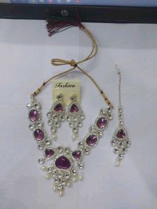Elegant Kundan &amp; Stone Necklace