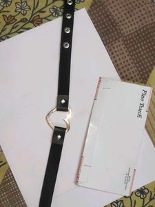 Heart Detail Faux Leather Choker