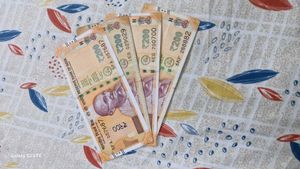 200rs 4 Notes Set With Fancy Number