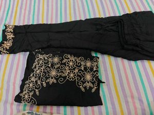 Floral Embroidered Kurta