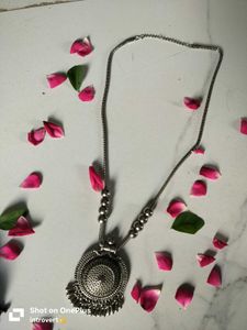 Neckchain