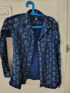 Casual Woman Blue Print Shirt- L