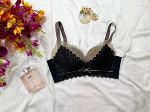 🇭🇲💫💗 Elegant Lace Bra