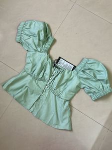 Clinched Waist Ruffle Top