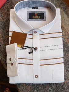 XLwhite shirt With Brown And Black Design. Full Sleeve
