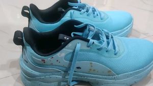 Sports Shoes