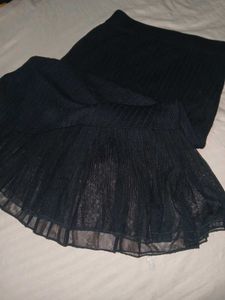 Chic Black Knit Mini Skirt