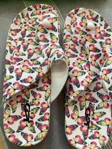 Butterfly Print Flip-Flops