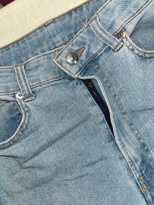 Wide Leg Light Wash Jeans