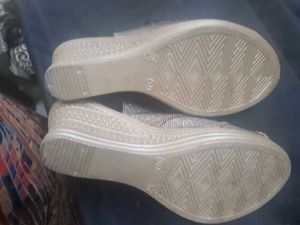 Sparkle Sandal ,size 37,like new condition
