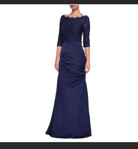Elegant Navy Blue Evening Gown