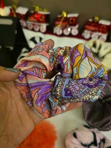 Cute Scrunchie Set