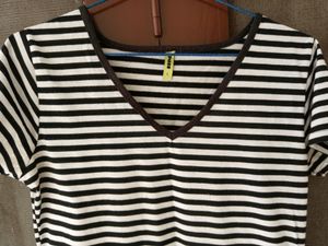 Black &amp;White Strip Tshirt