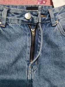 Baagi Jeans
