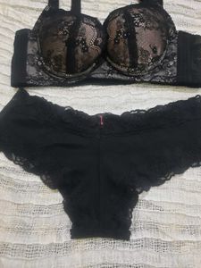 Lace Bra &amp; Panty Set