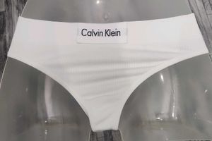 32 size Calvin Klein 🧡