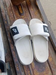 Nike Slides - Casual Comfort
