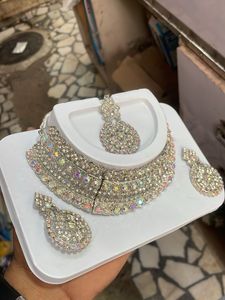 Sparkling Necklace Set