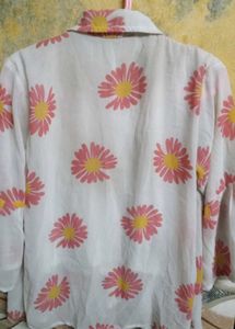 Daisy Print Top 😍