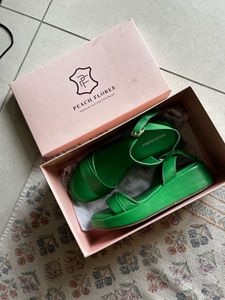 Gorgeous Green Flatform Heels