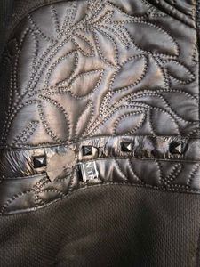 Stylish Black Zip-Up Jacket