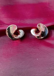 Elegant Gold-Tone Stud Earrings