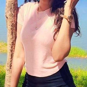 Peach crop top.....🤍
