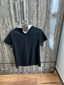 Black Collar Tshirt