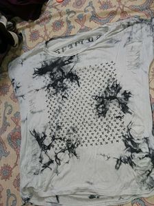 Light Grey Top With Ripped Pattern And Print