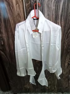 White Tie-Front Crop Top with tag