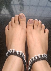 Handicraft Handmade Beaded Anklets (Set of 2)