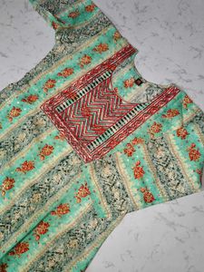 🆕 Excellent Embroidered Kurti For Women