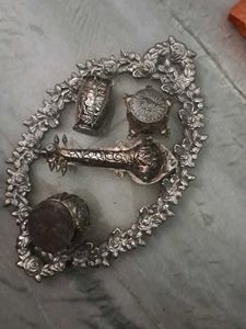 Beautiful Decorate Item