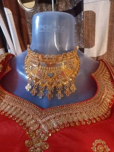 New Gold Pleated Nacklace Jewellery Set Pack Of 1