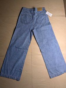 Distressed Wide Leg Jeans