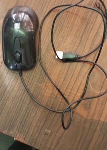 Black Computer Mouse