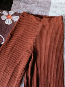 Trendy Rust Ribbed Knit Flare Leggings