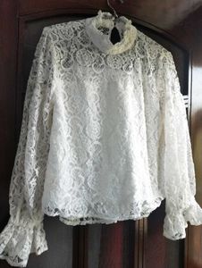 STYLI Lace Top