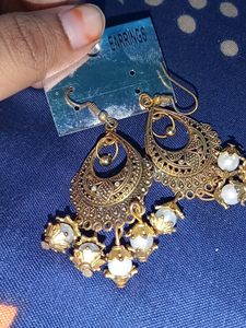 Earings