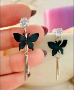 🦋🖤Butterfly Drop Earrings