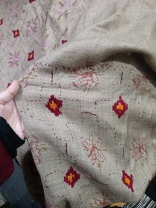 Very Beautiful Woolen Showl
