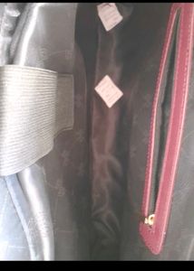 I Have A Lot Of Big Bags So Giving This Away.