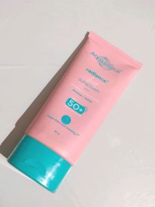 Aqualogica Radiance Sunscreen ~ 2 Month Left In Expiry ( July/2025)