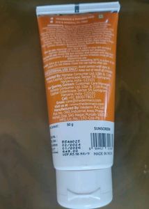 Derma Co Hyaluronic Acid Sunscreen