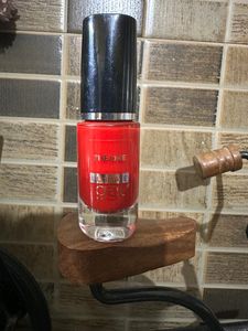 THE ONE Ultimate Gel Nail Lacquer FIERY RED (8 ml)