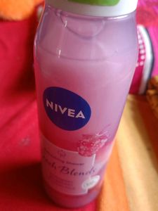 Nivea Fresh Blends Shower Gel