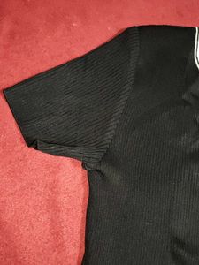 Black &amp; White V-Neck Top