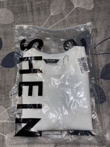 SHEIN WHITE FITTED CROP TOP
