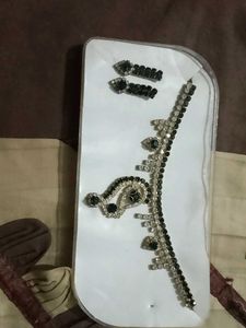 Jewellery Set - Necklace and Earrings