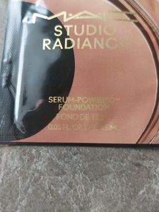 Clinique+Mac - 7 Foundation Minis